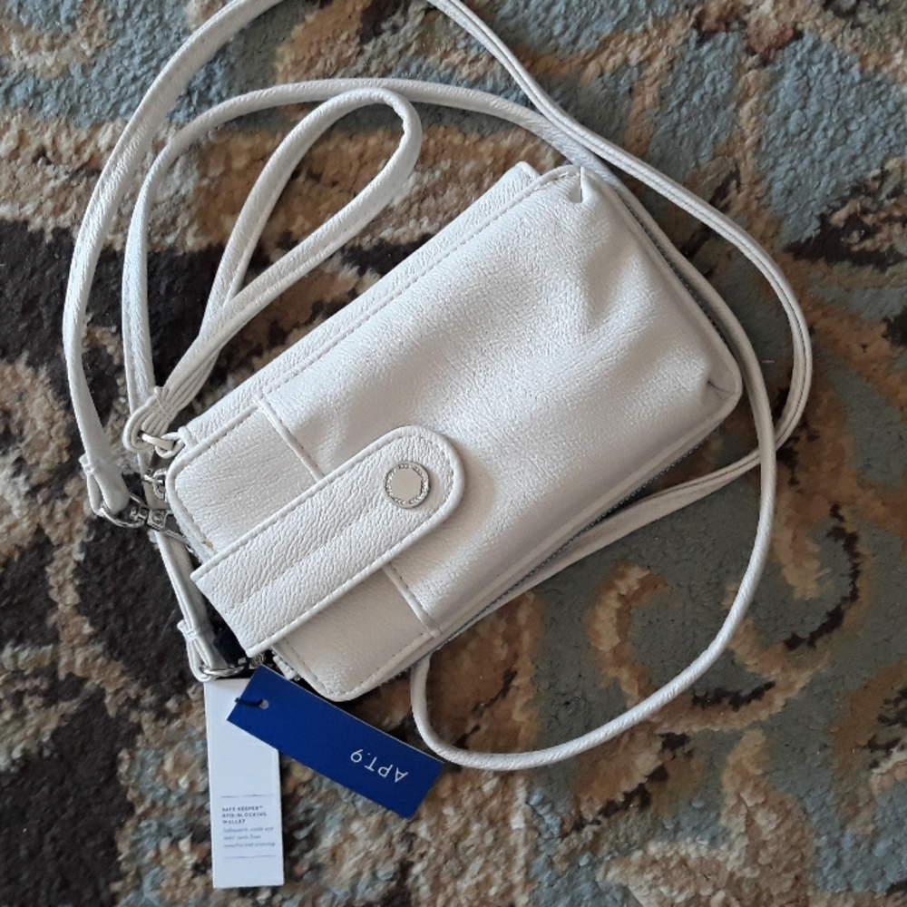 *Host Pick*Apt.9 RFID crossbody wallet